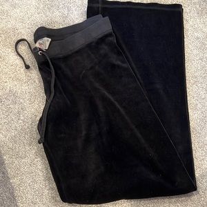 Juicy couture black velour pants with rose design on back medium